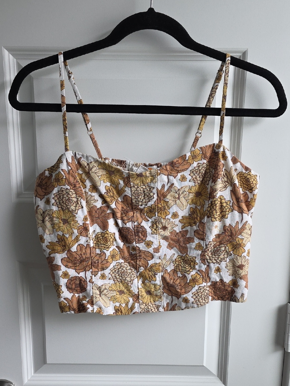 C&C Floral Cropped Cami Top in White, Tan & Brown G167